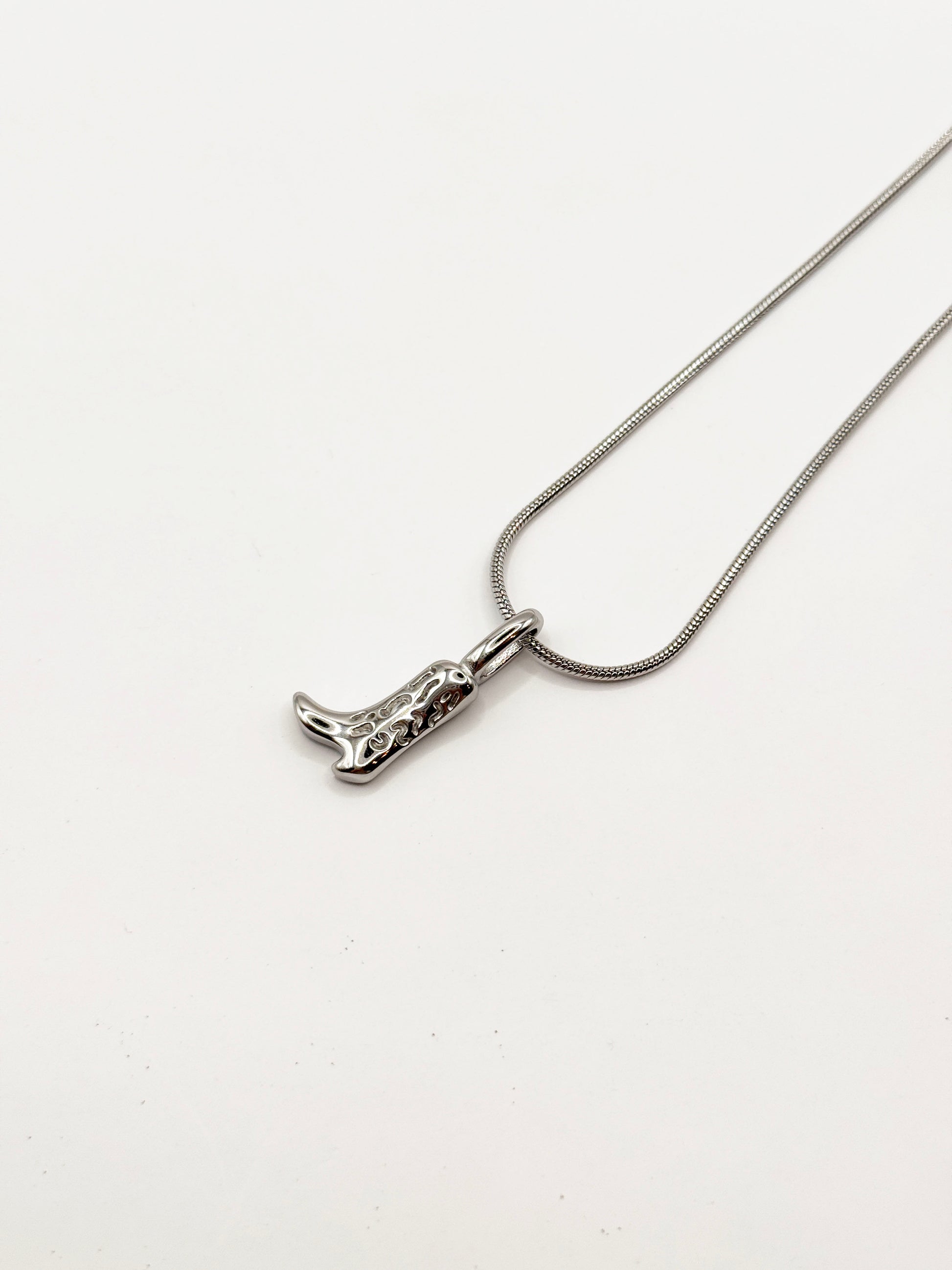Collar Saray