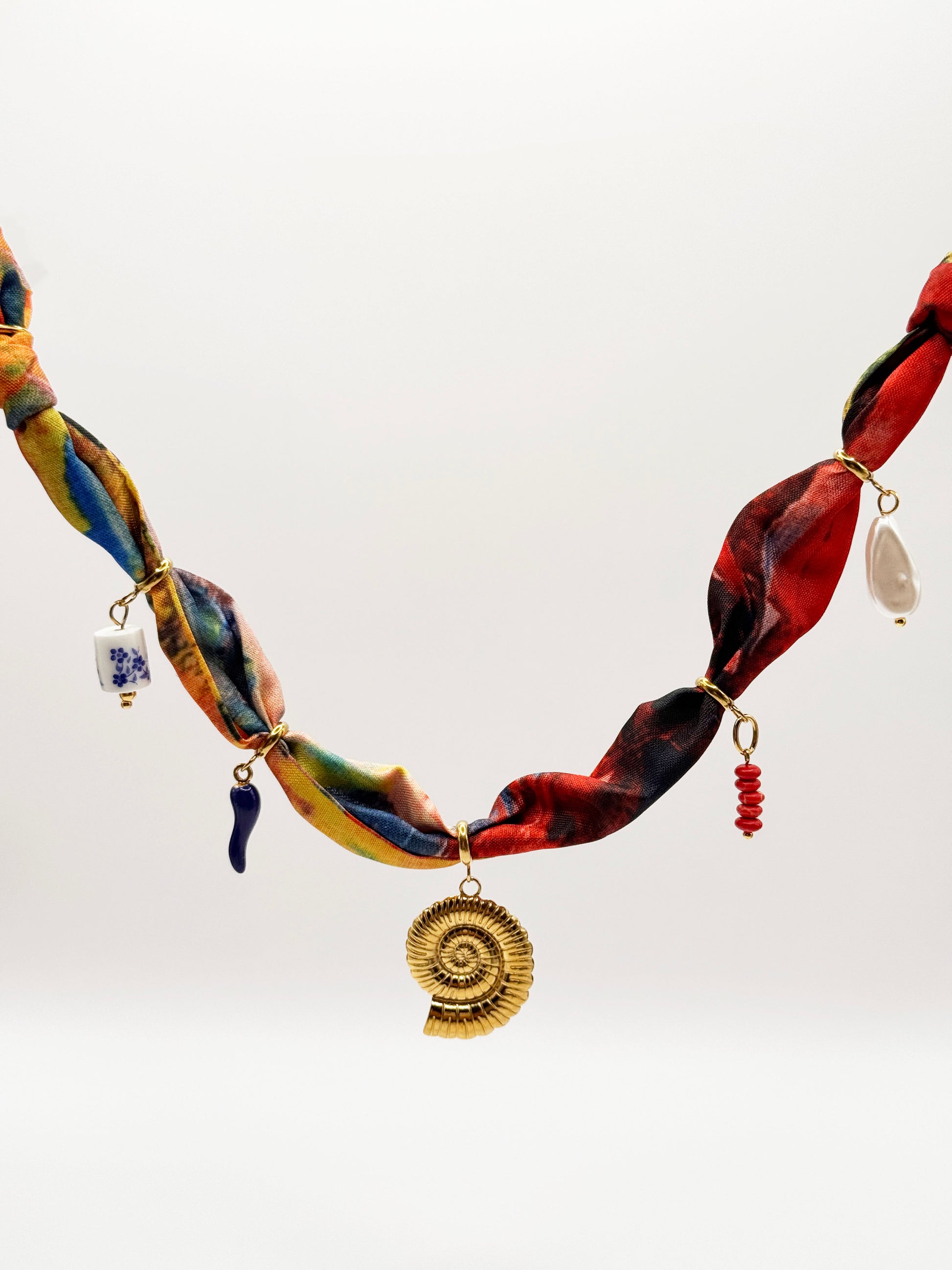 Collar Saro